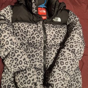 Supreme x The North Face leopard Nuptse grey M